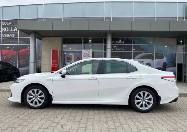 Toyota Camry cena 109900 przebieg: 97266, rok produkcji 2020 z Kalisz małe 562